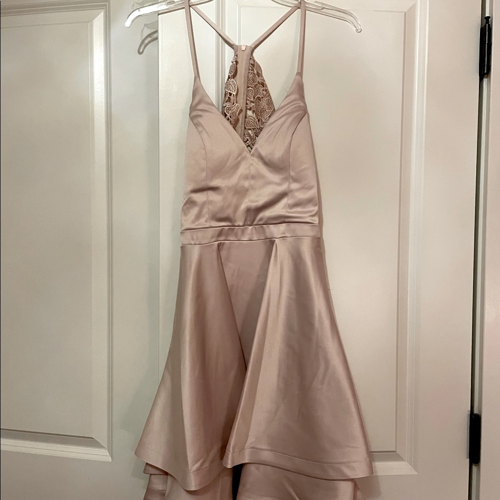 Beautiful light pink prom dress!